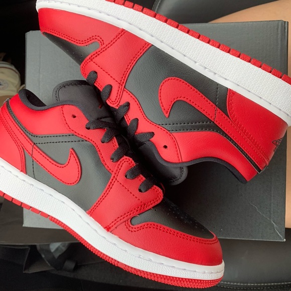 Air Jordan 1 low Reverse Bred - Picture 7 of 8